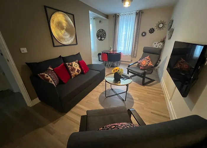 Glastonbury High Street Sanctuary- 2 Bd, Sleeps 4