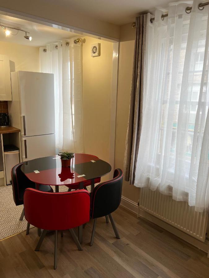 High Street Sanctuary- 2 Bd, Sleeps 4 *