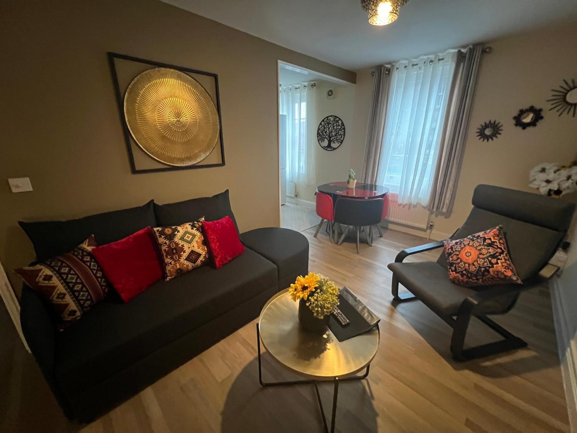Apartment High Street Sanctuary- 2 Bd, Sleeps 4 *